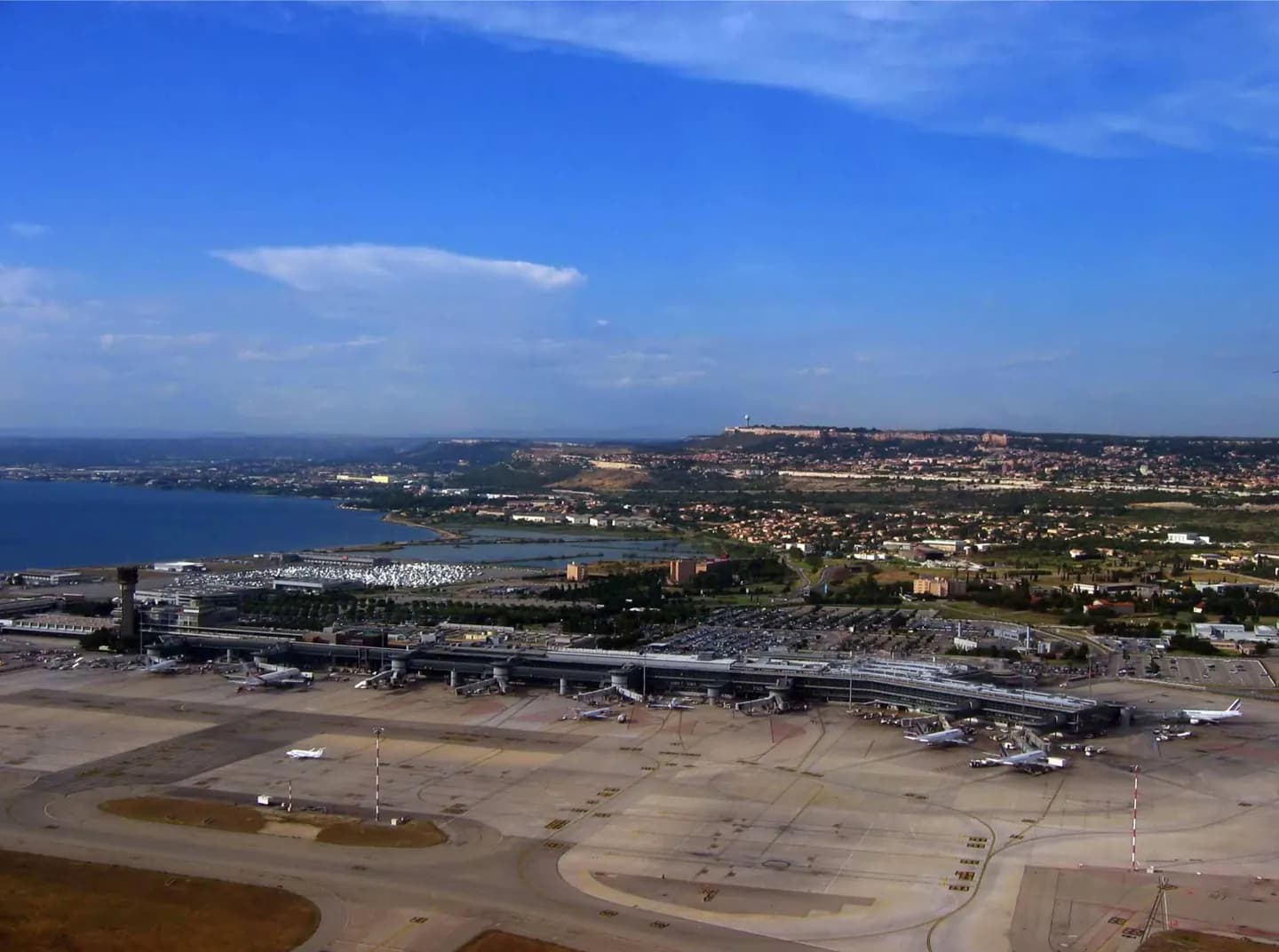 Arrivée à Marseille en avion