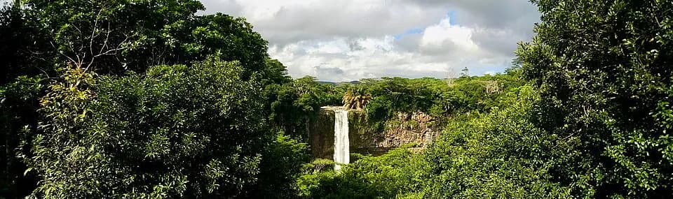 Cascada Chamarel