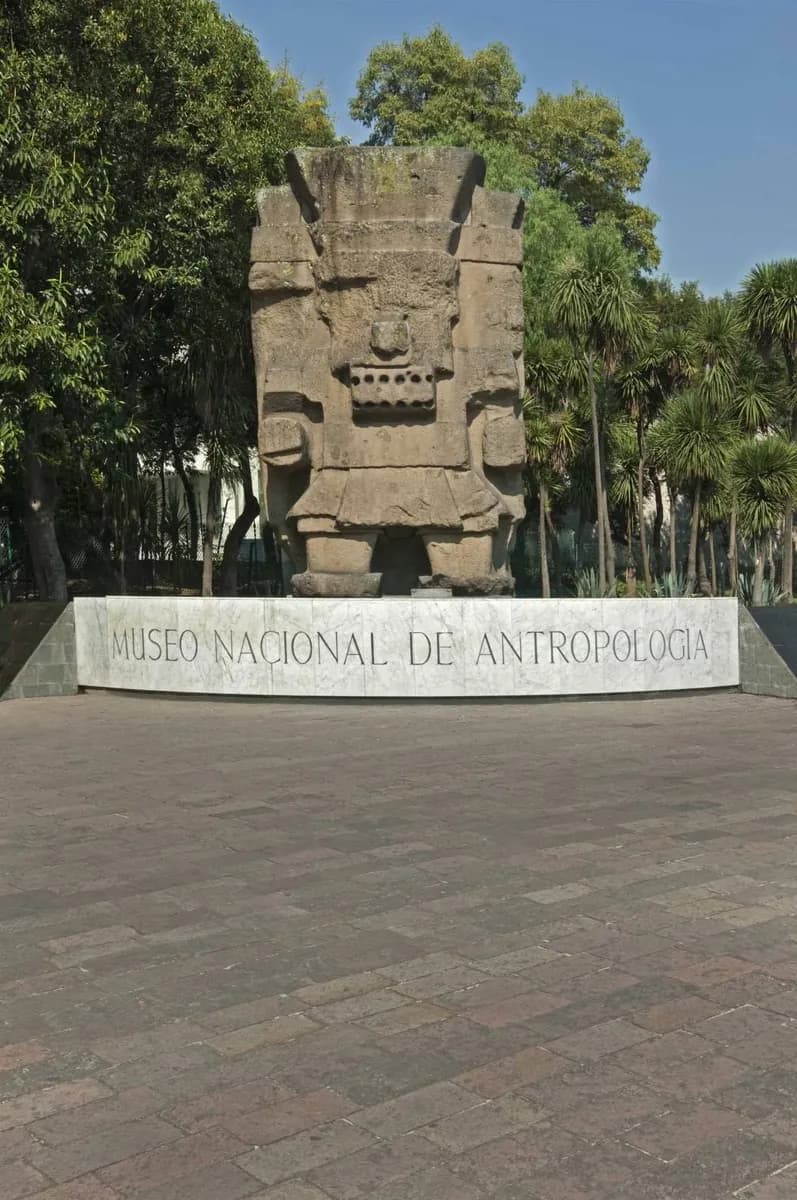国立人類学博物館。 · 2