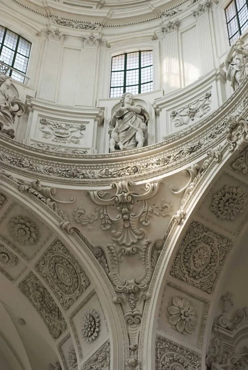 Palácio Porcia · 2
