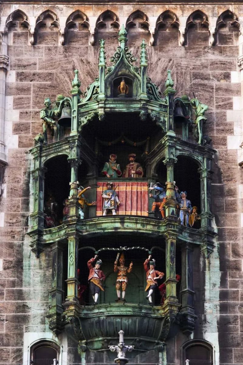 Câmara Municipal-Glockenspiel · 2