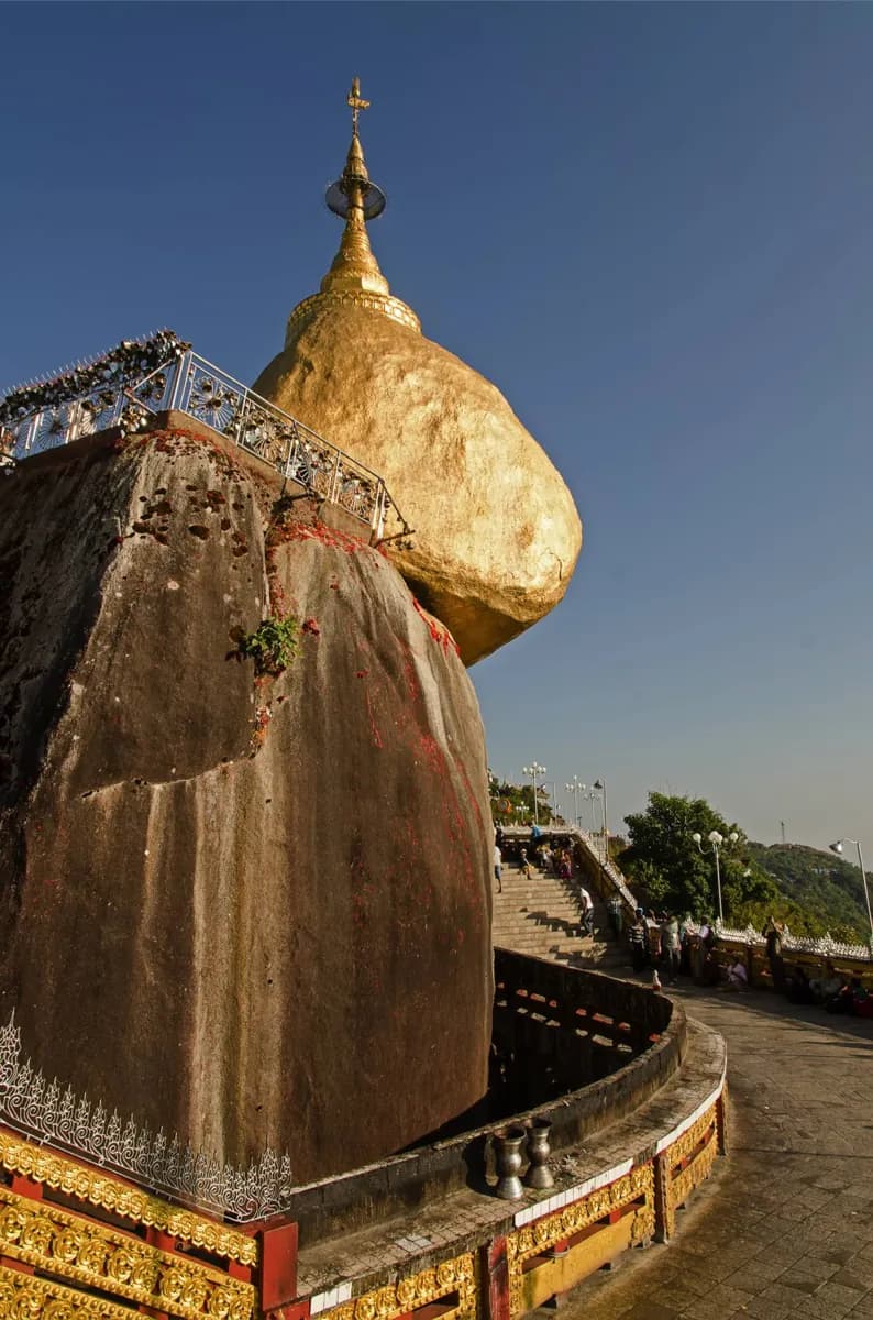 Choosing Myanmar's historic sights and landscapes · 2