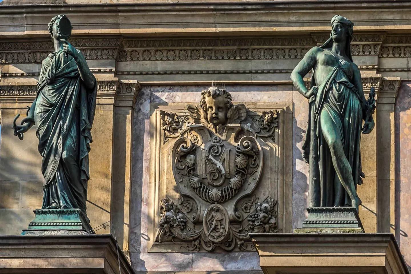 Latin Quarter – Rive Gauche · 6