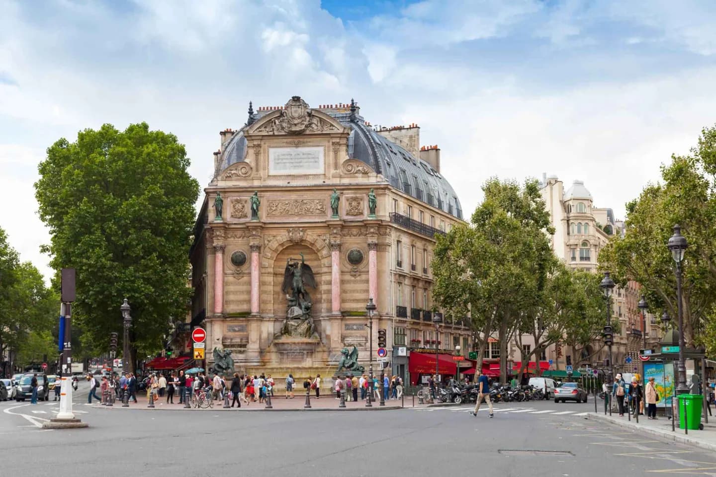 Latin Quarter – Rive Gauche · 8