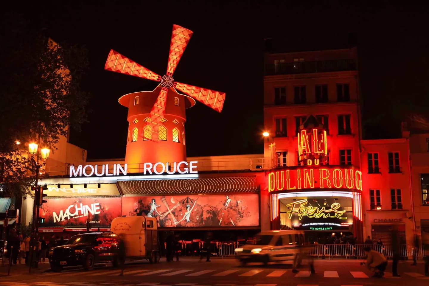 Moulin Rouge · 5