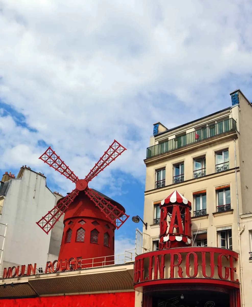 Moulin Rouge · 6