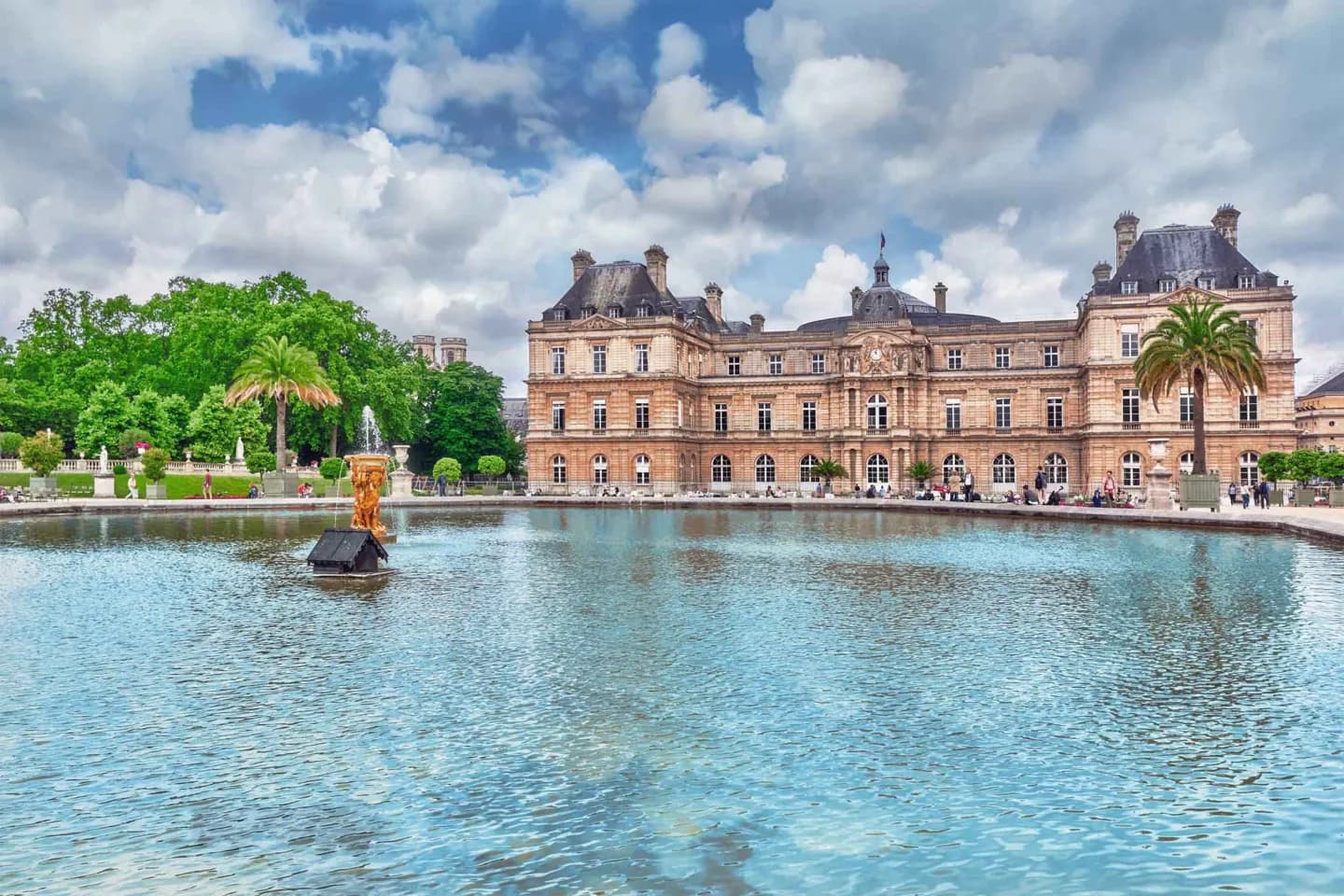 Renaissance-Paris · 2