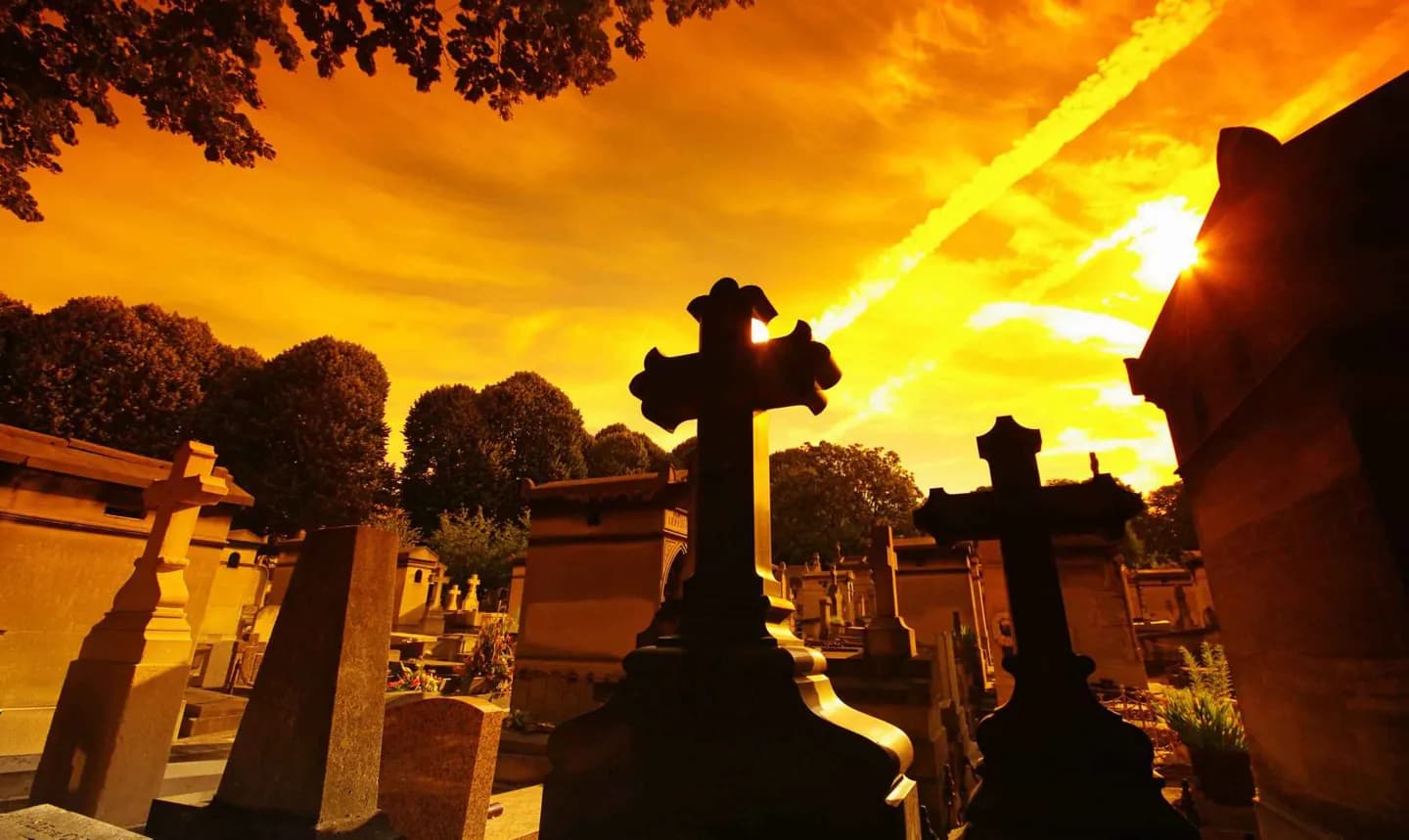 Père Lachaise Cemetery · 6