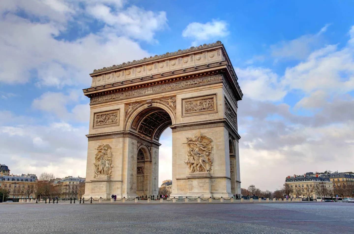 Arco del Triunfo · 13