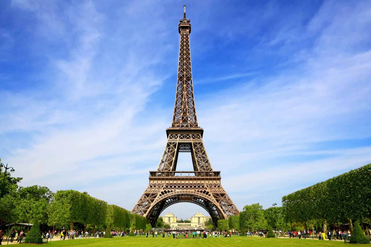 Torre Eiffel · 7