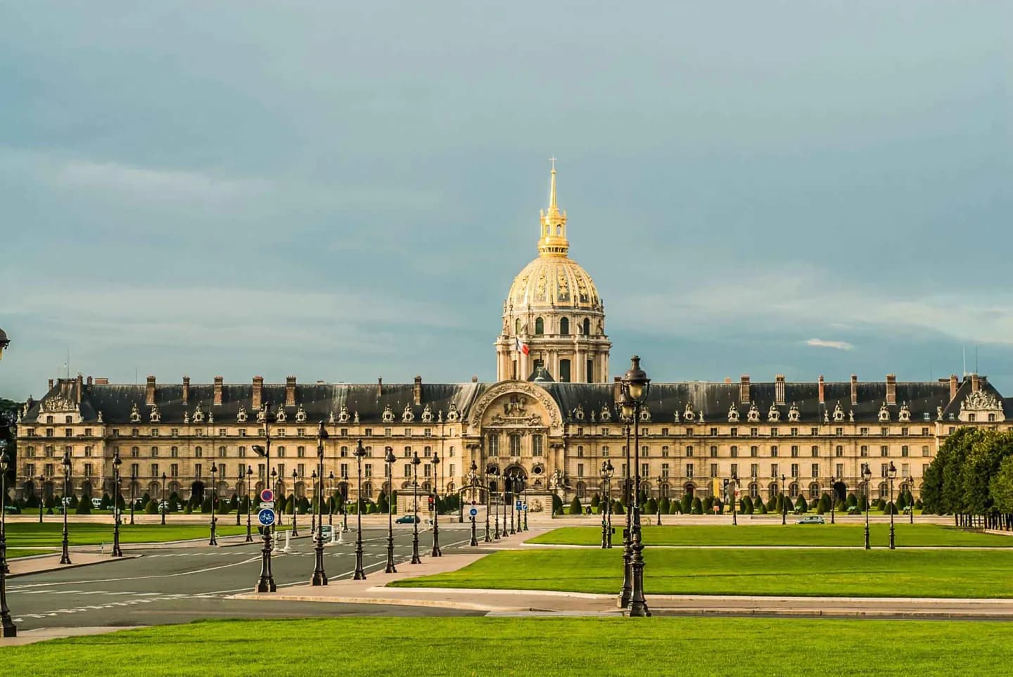 Les Invalides · 10