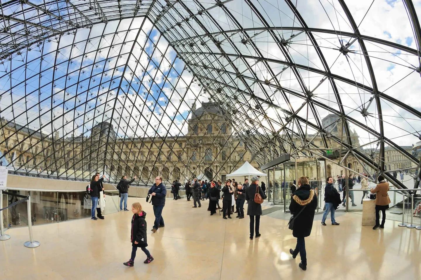 Louvre-Museum · 2