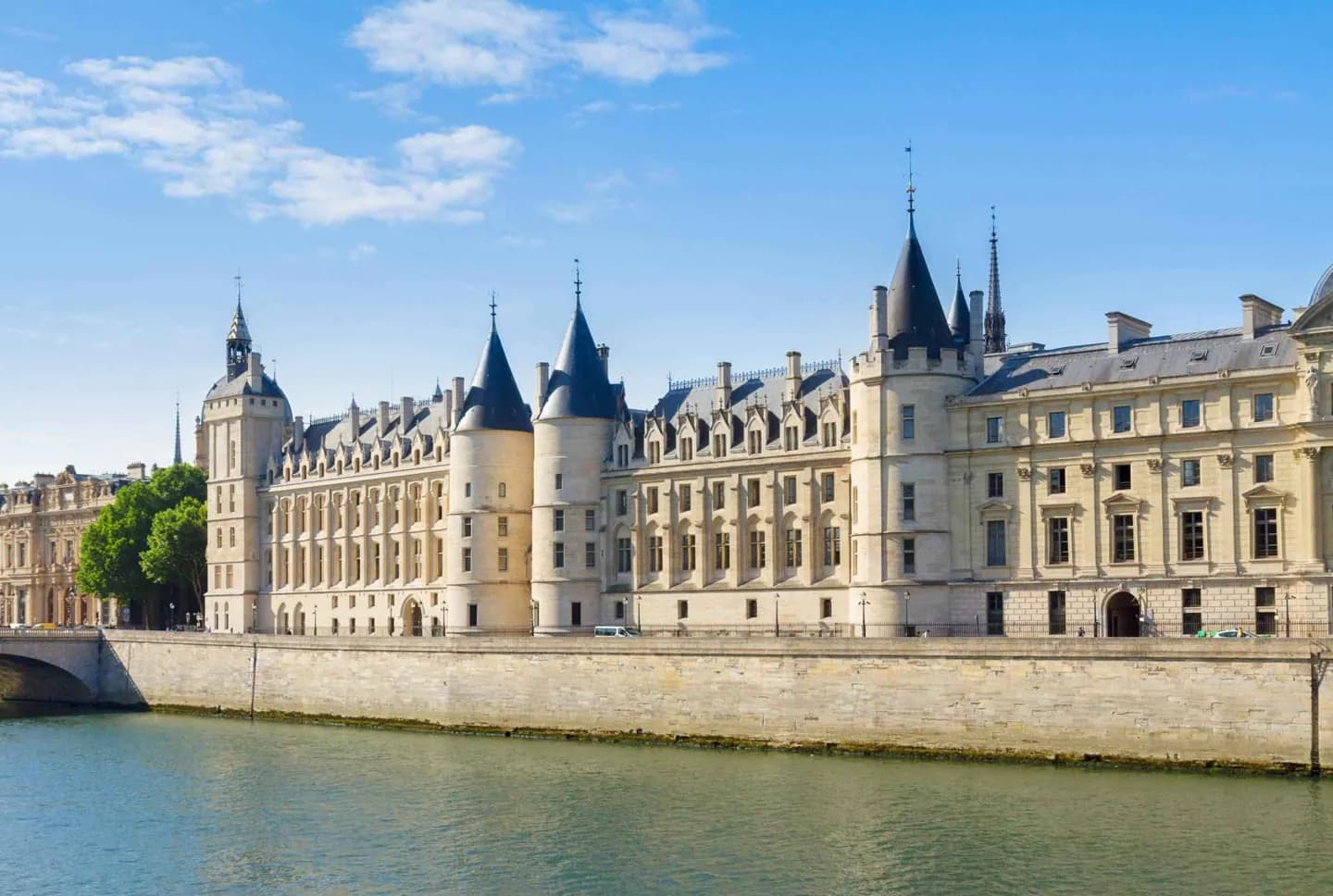 Palais de la Cité · 5