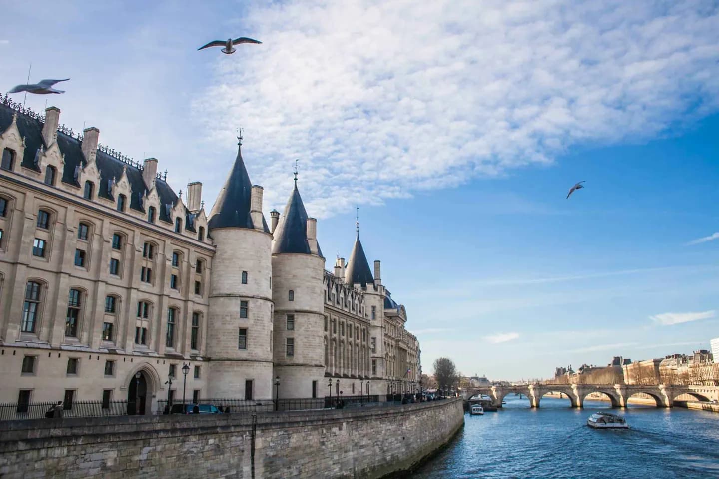 Palais de la Cité · 6