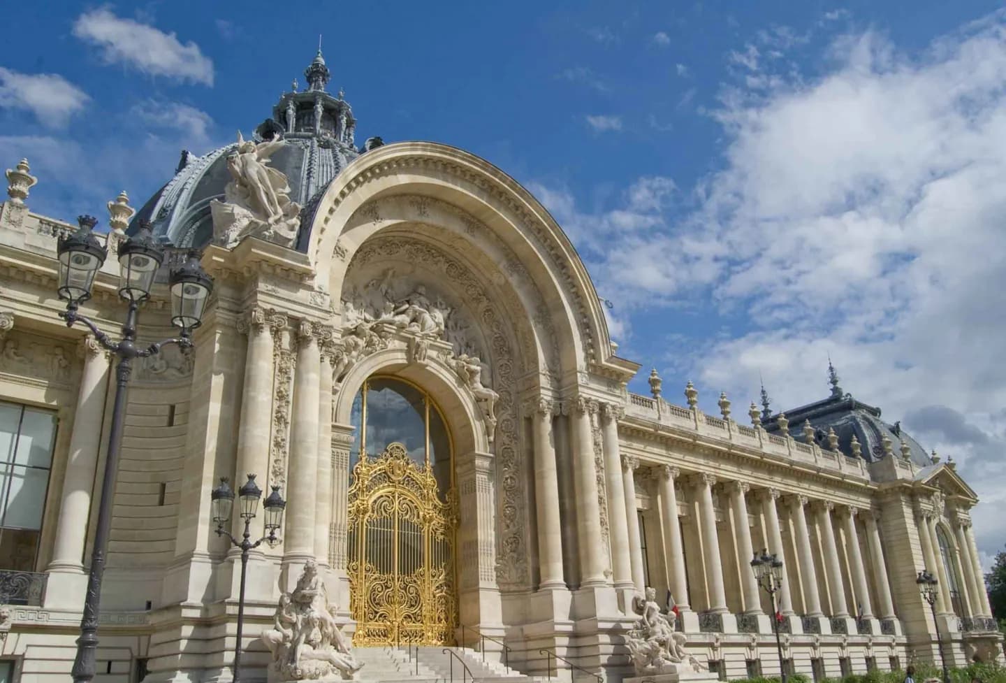 Petit Palais · 7