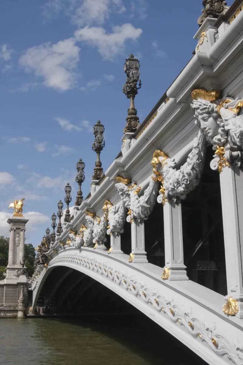 Ponte Alexandre III · 7