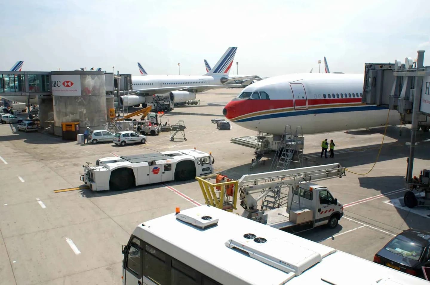 Ankunft in Paris mit dem Flugzeug · 2
