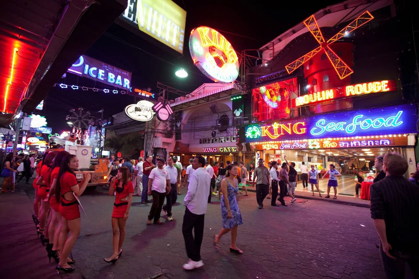 Pattaya dopo il tramonto · 2