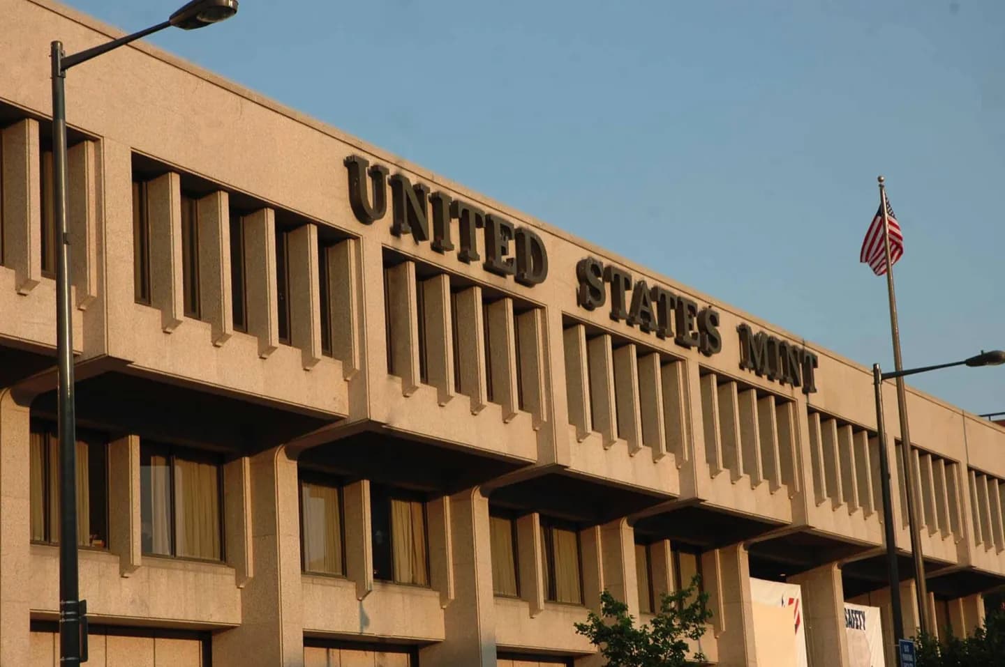 United States Mint · 8