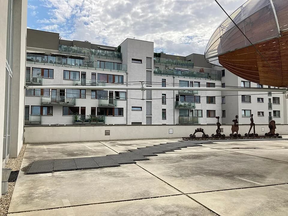Centro DOX de Arte Contemporânea