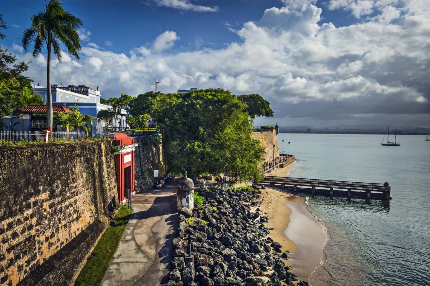 Desde las murallas de San Juan hasta las casas criollas de Ponce