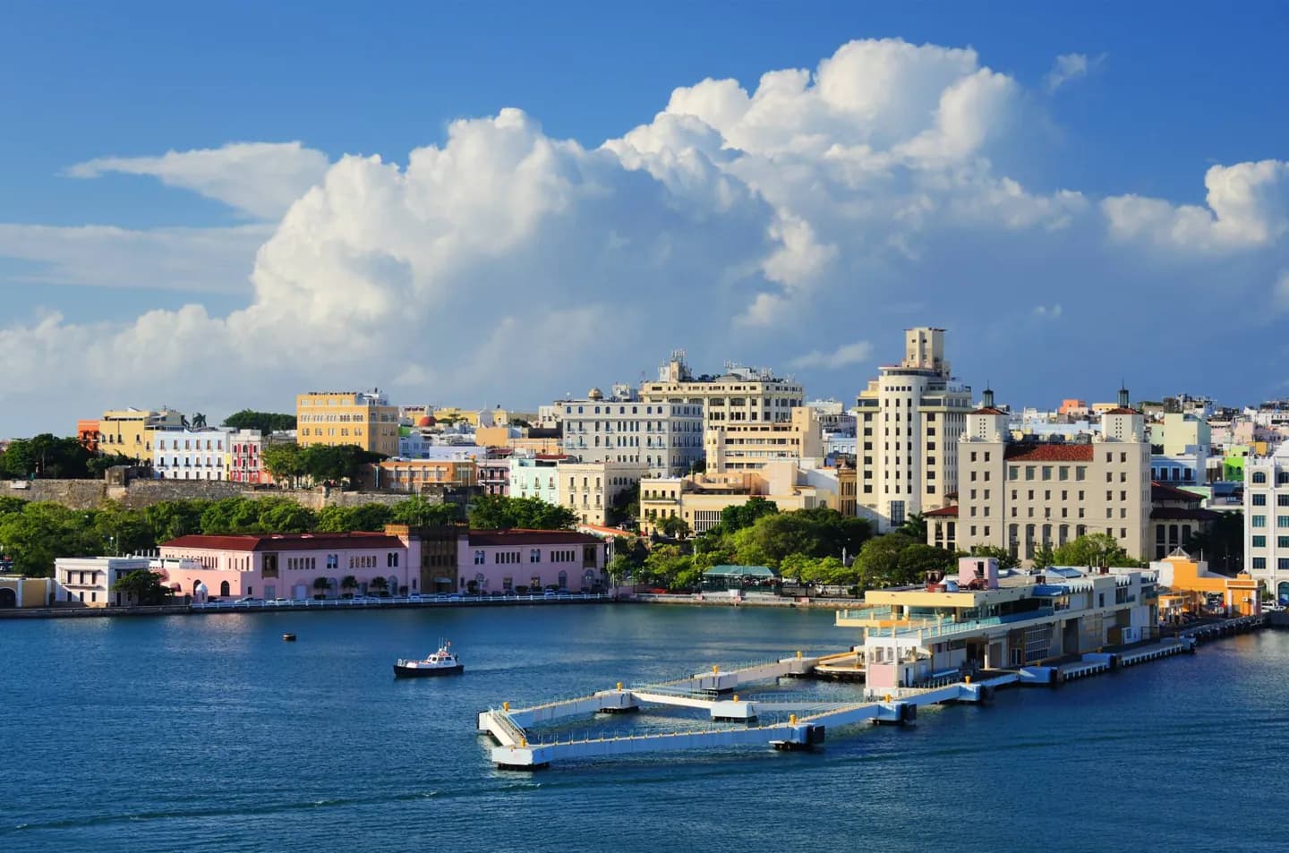 Desde las murallas de San Juan hasta las casas criollas de Ponce · 2