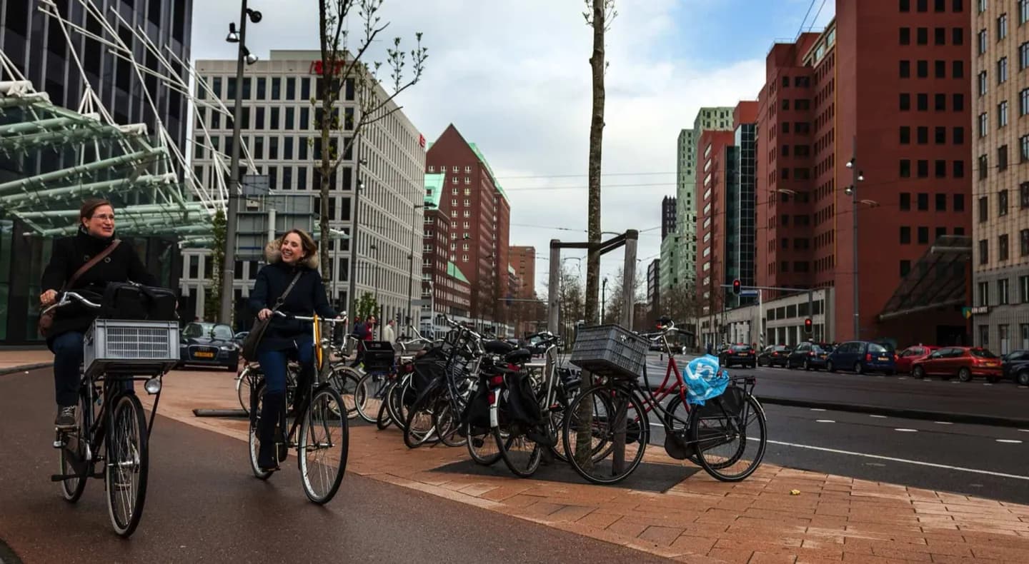 Cycling in Rotterdam · 2