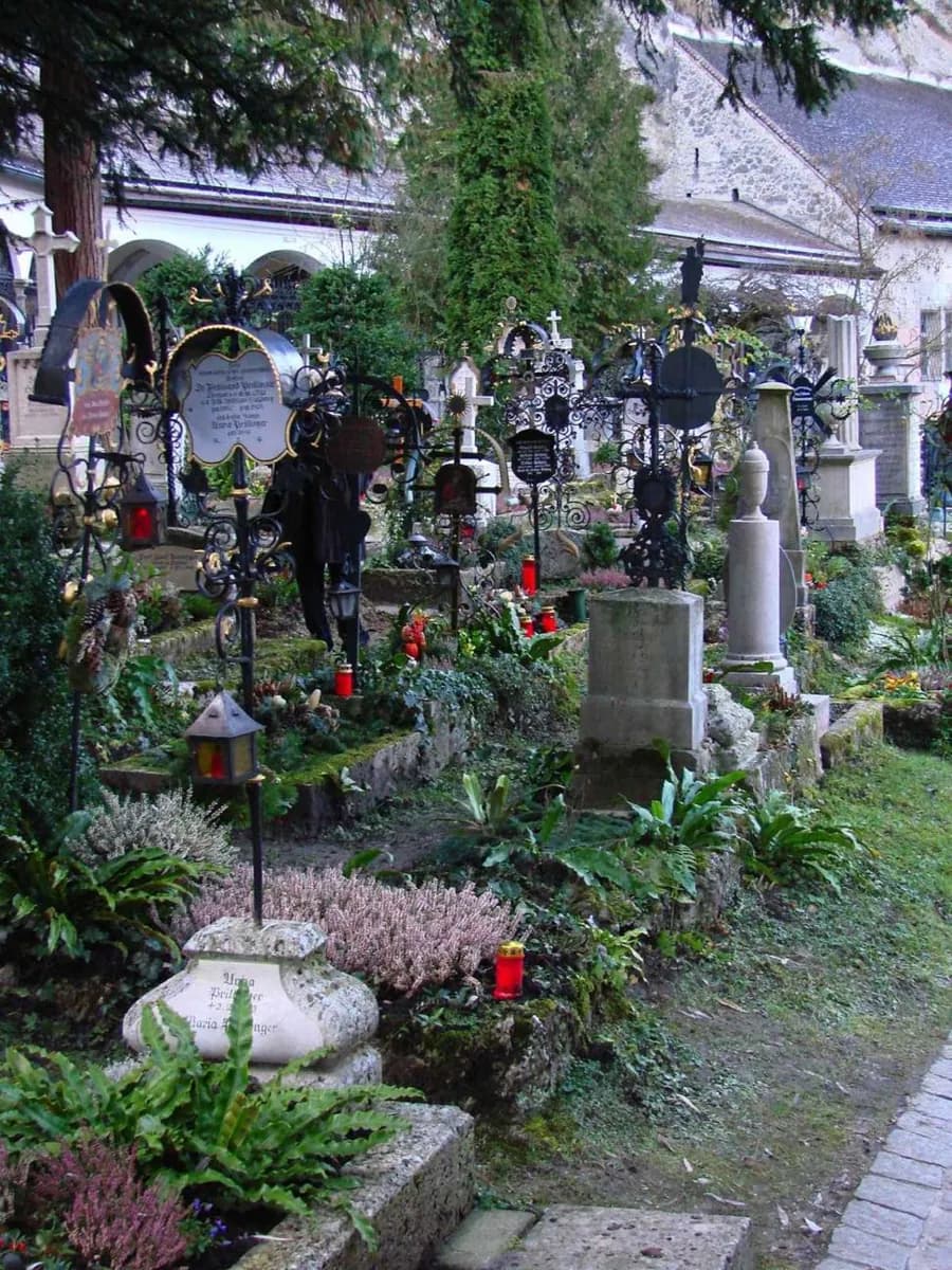 Св. Кладбище Петра · 2