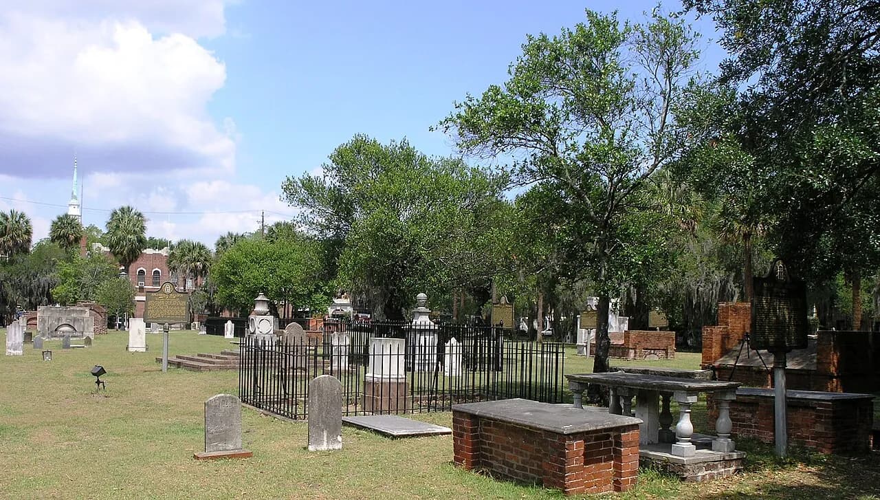 Cimetière du parc colonial