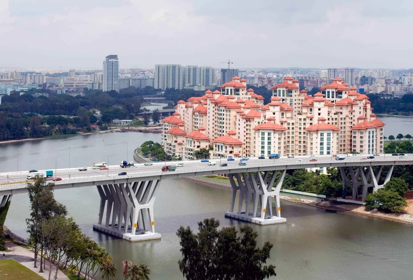 Überquerung der Grenze zwischen Malaysia und Singapur auf der Straße · 2