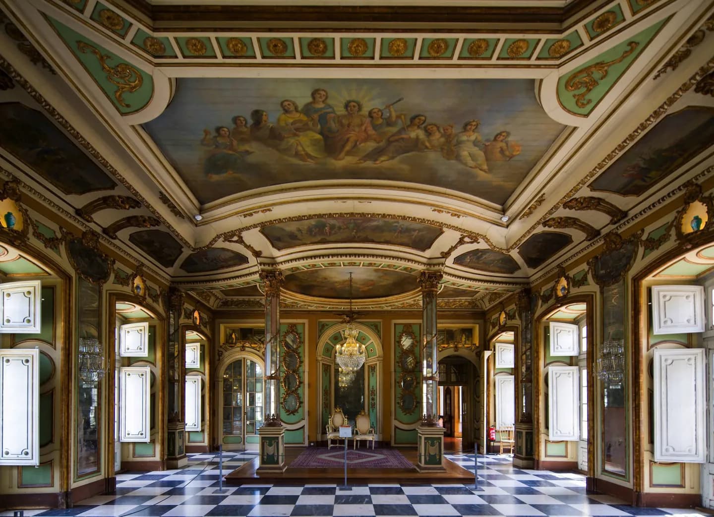 In den Zimmern von Queluz · 2