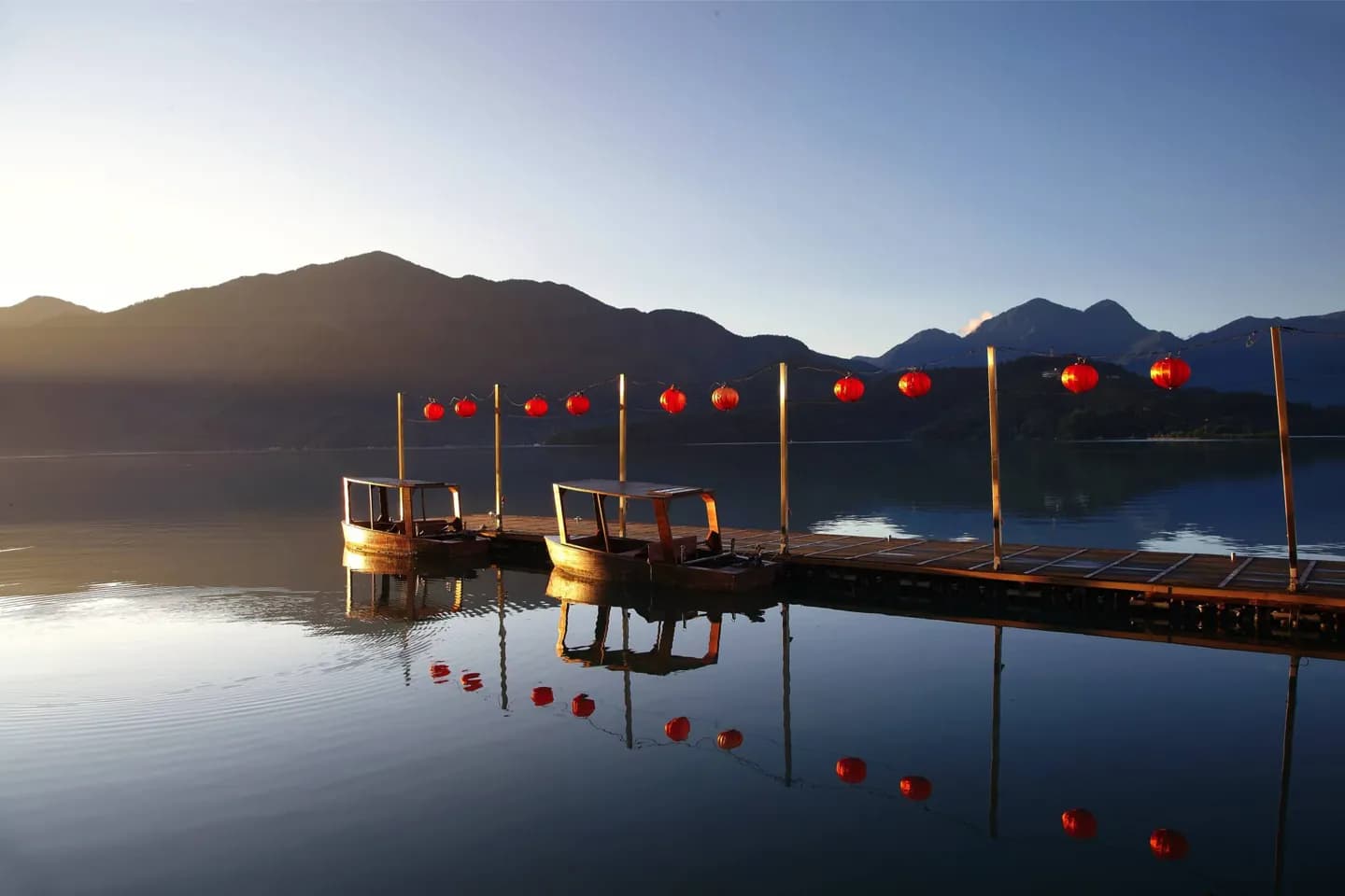 Lago Sun Moon · 2