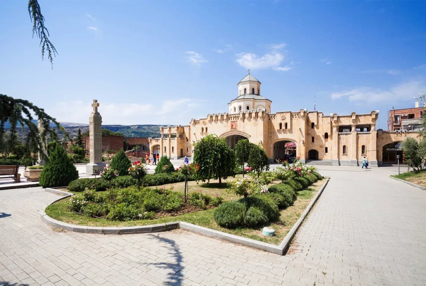 Catedral da Santa Trindade de Tiflis · 2