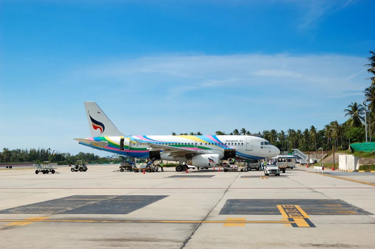 Arriving in Thailand by air or land · 2