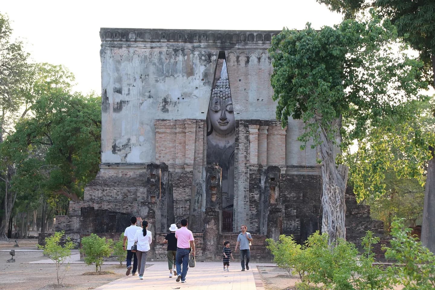 Il Buddha di Sukhothai e la città antica