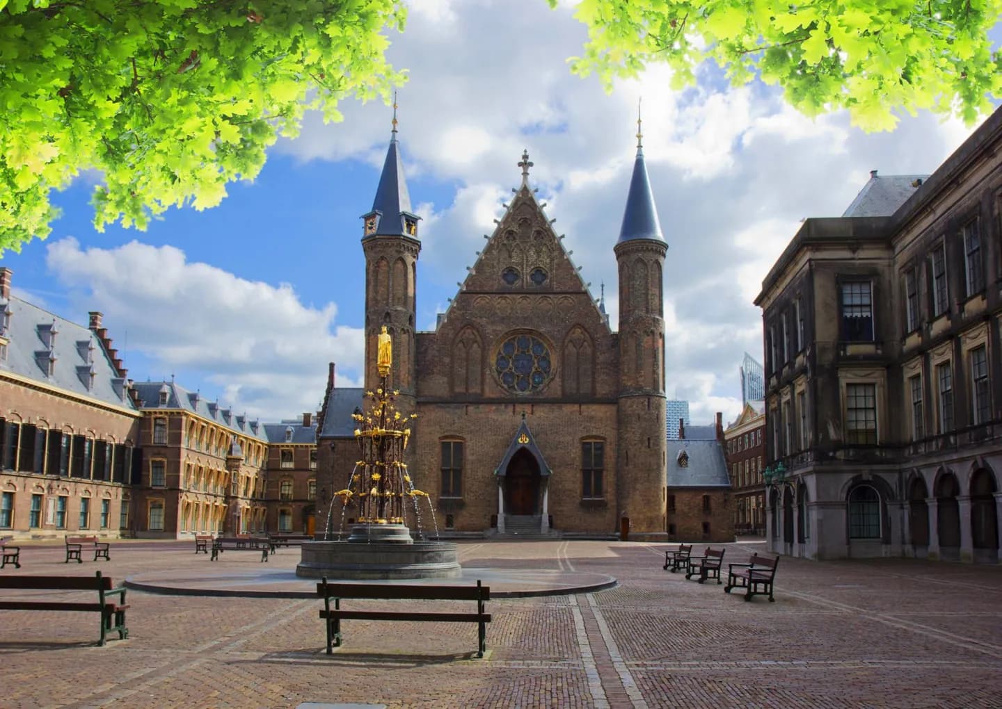 Vom Grafenhof zum Binnenhof · 2