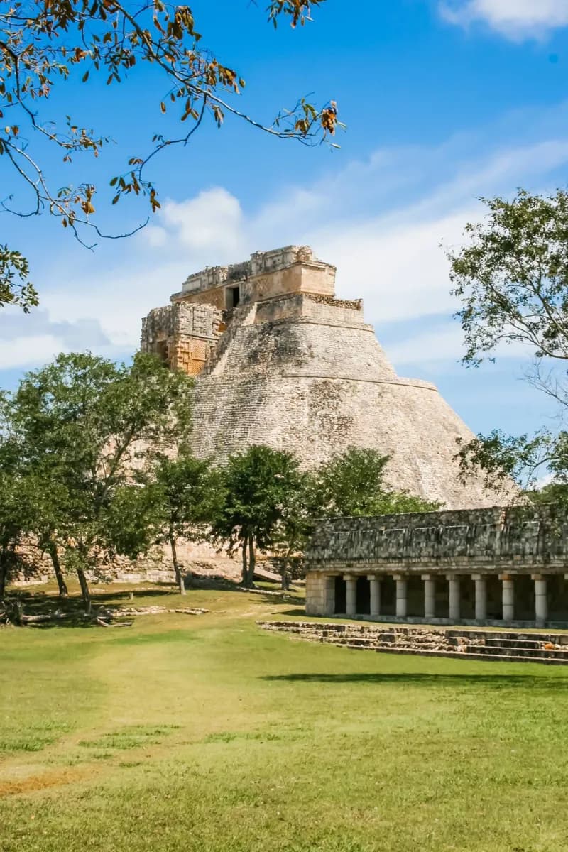 Edifícios Maias Além da Pirâmide
