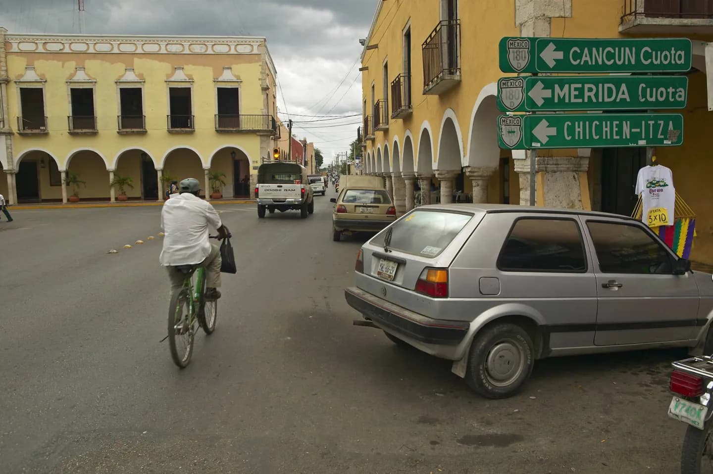Villes, dirigeants et société mayas · 2
