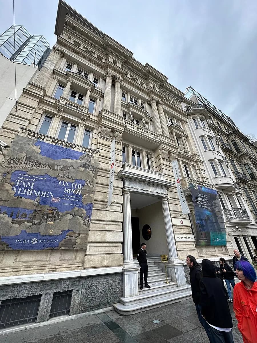 Pera Galleries, Galata Views and Waterfront Art