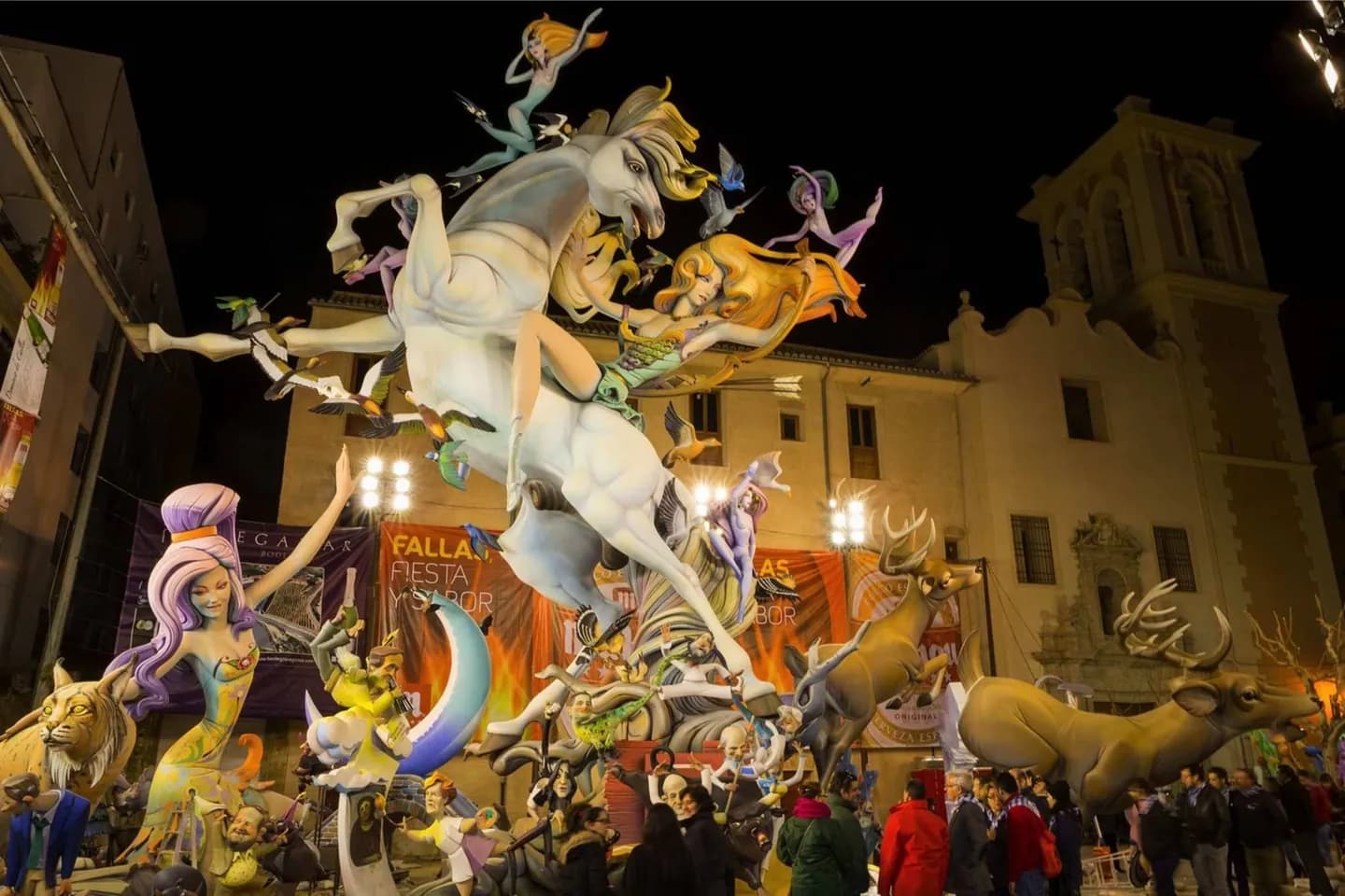 Fallas: Valencias Feuer- und Satirefestival · 2