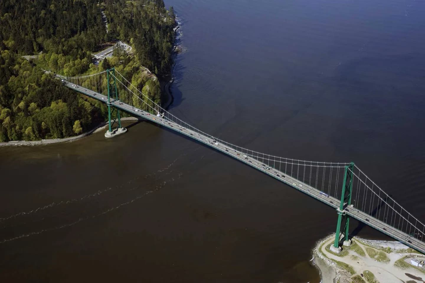 Puente de la Puerta de los Leones · 2