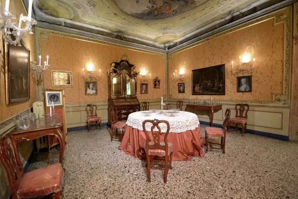 Museo Palazzo Mocenigo · 2