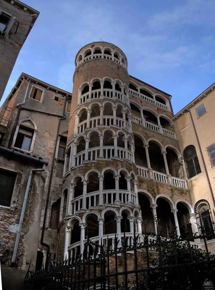 Scala Contarini del Bovolo · 2