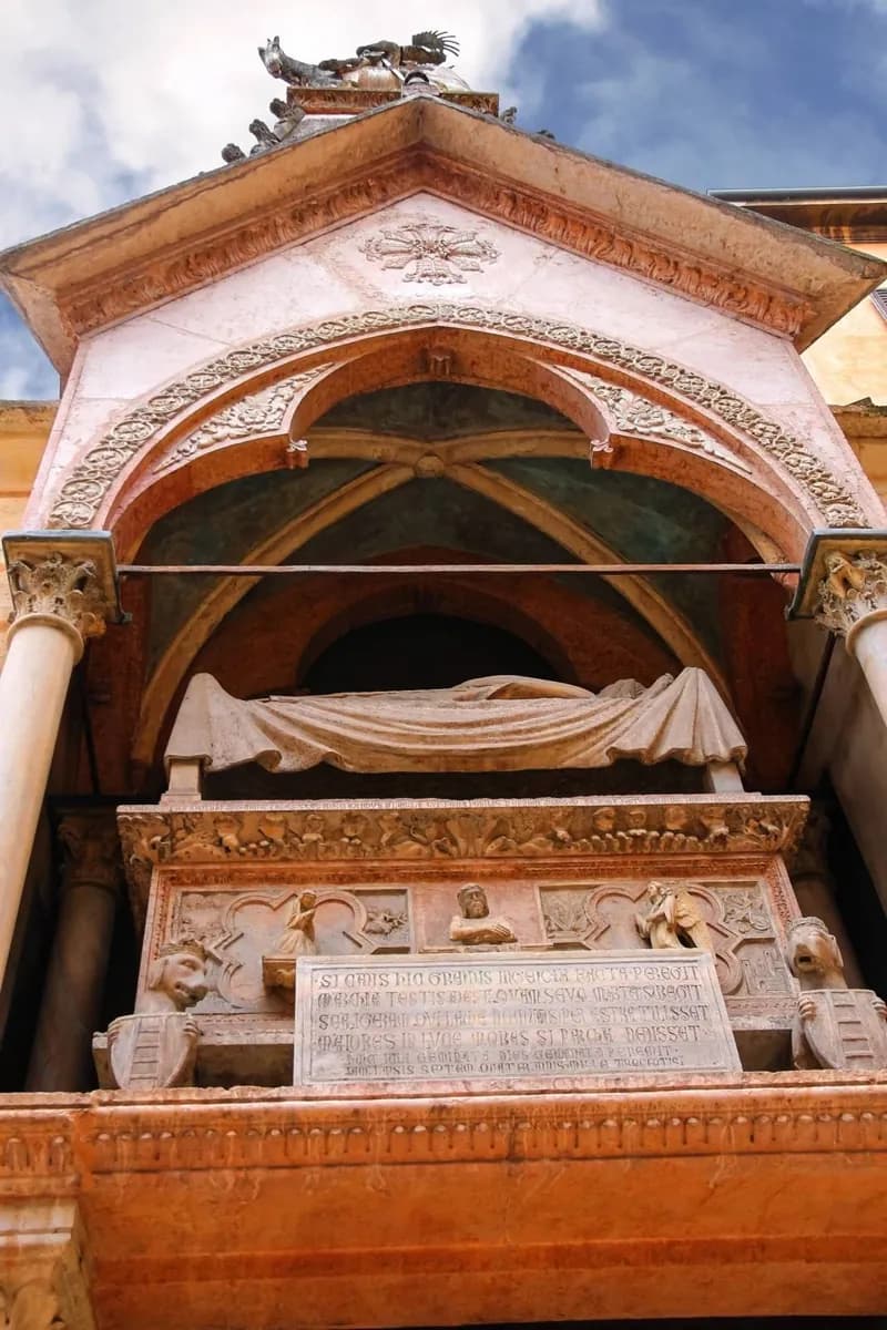Гробники Скалигера · 2