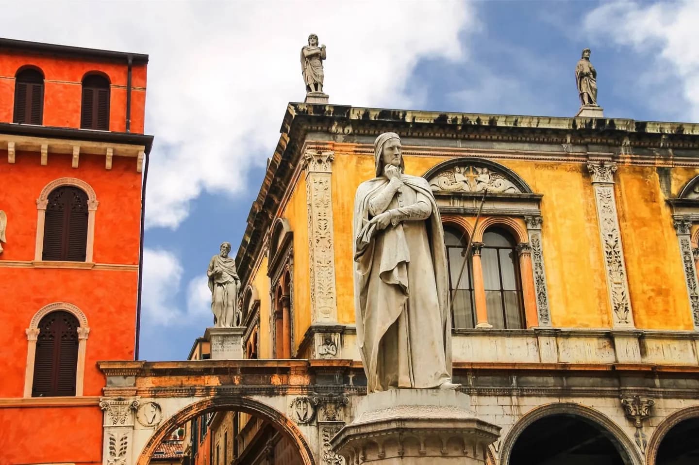 Tracing Roman Verona