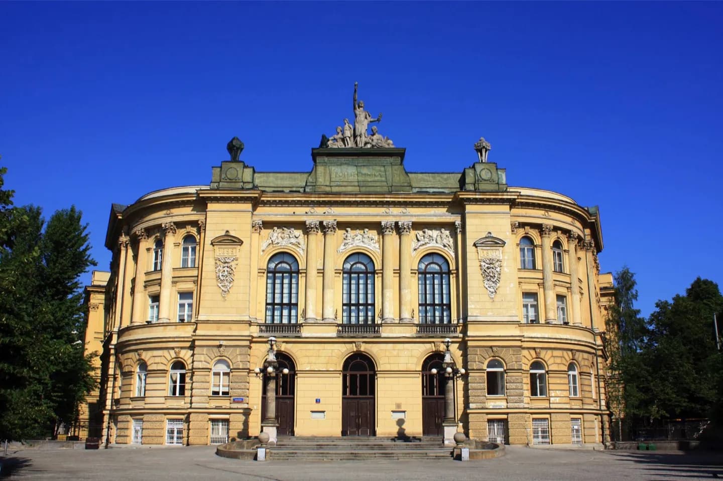 Universidade de Tecnologia de Varsóvia · 2