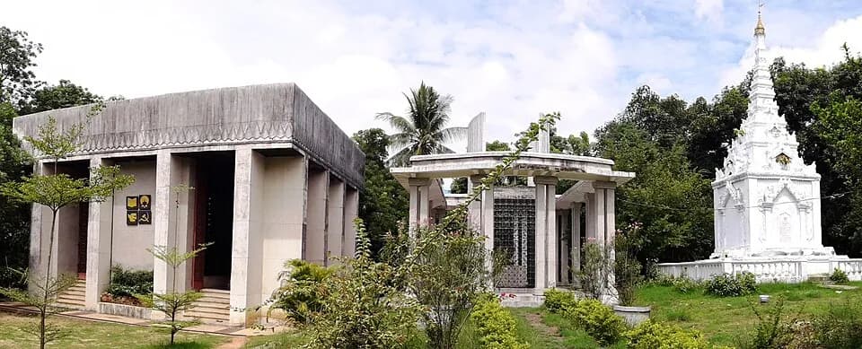 Mausoleo del giardino di Kandawmin