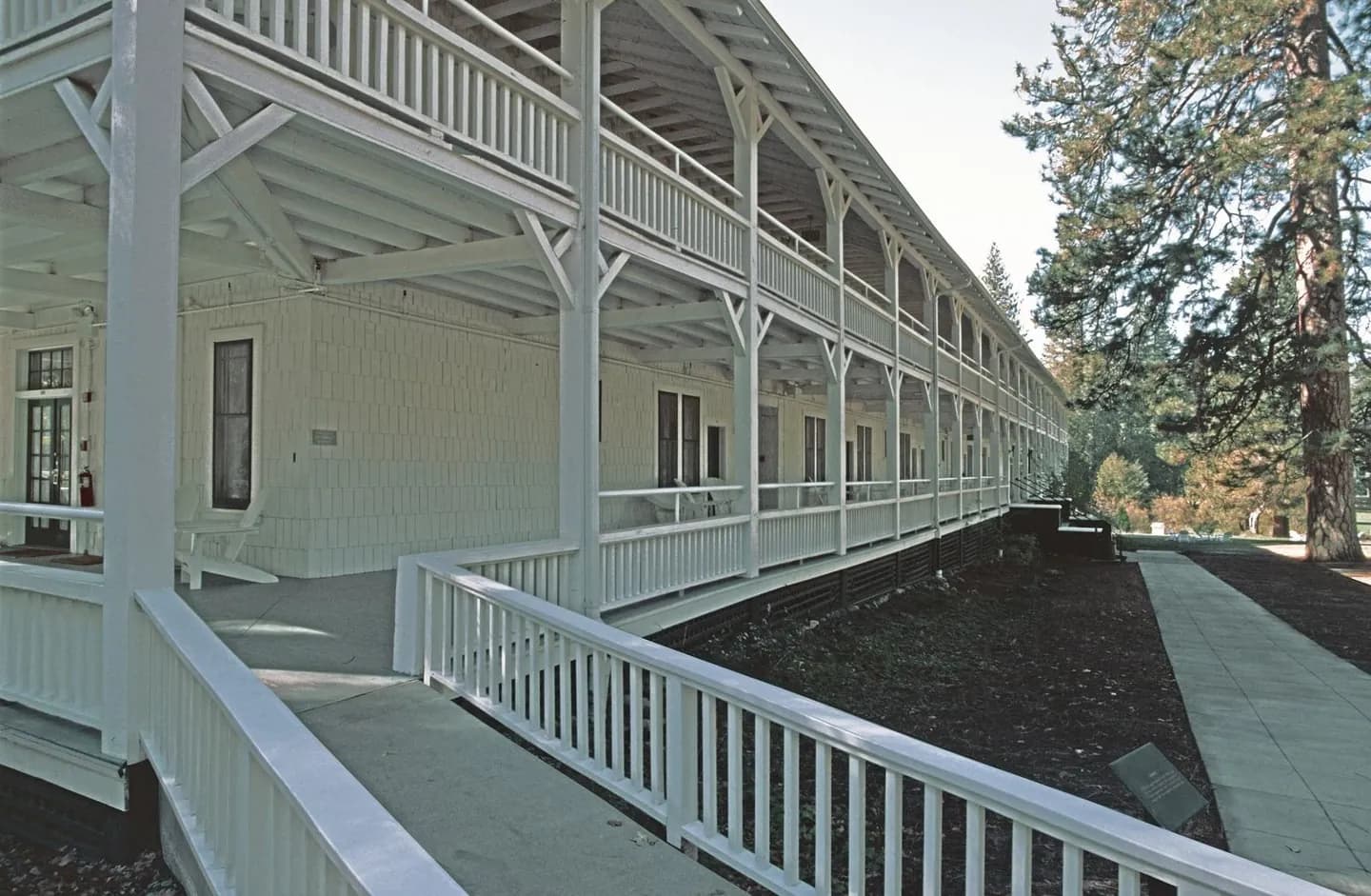 Hotel Wawona