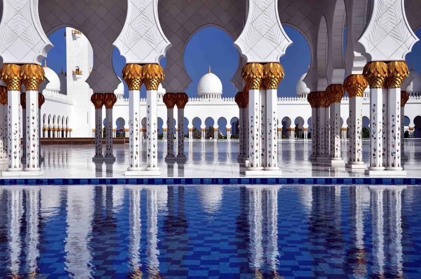 Monuments and Emirati History