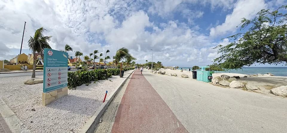 Eagle Beach to the Western Sands